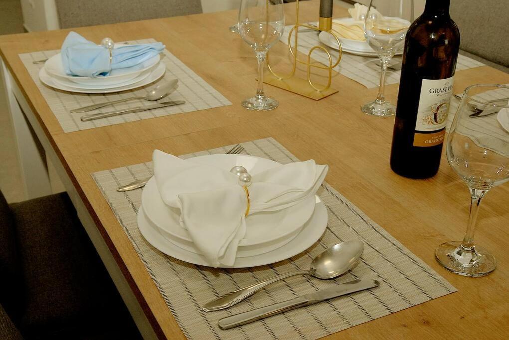 Camino Split - Apartment Near Mall Of สปลิท ภายนอก รูปภาพ